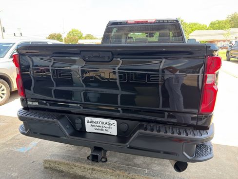 Used 2024 Chevrolet Silverado 2500 LTZ AWD/4WD image 4