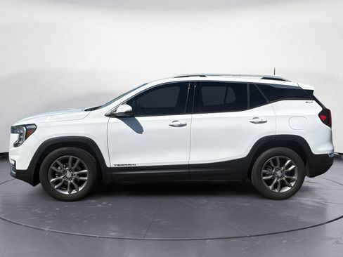 Used 2023 GMC Terrain SLT FWD image 3