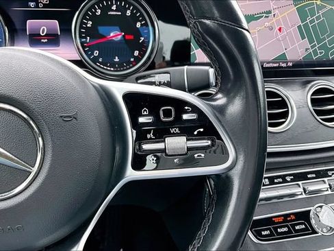 Certified 2019 Mercedes-Benz E 300 4MATIC image 15