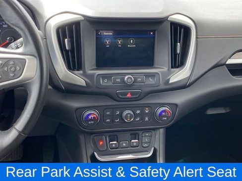 Used 2018 GMC Terrain SLE w/ Driver Convenience Package AWD/4WD image 10