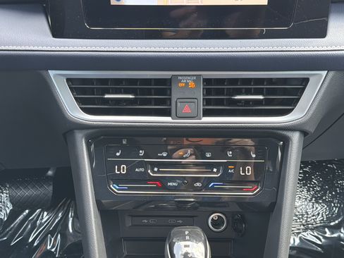 New 2026 Volkswagen Taos SEL AWD/4WD image 19