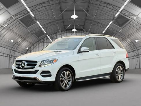 Used 2019 Mercedes-Benz GLE 400 4MATIC image 3