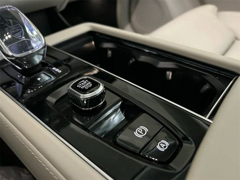 New 2026 Volvo XC90 B6 Ultra w/ Lounge Package image 20