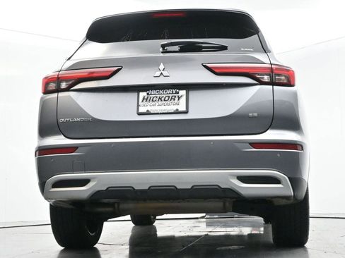 Used 2022 Mitsubishi Outlander SE image 54