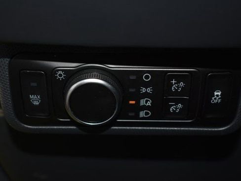 Used 2025 Ford Mustang Mach-E Premium image 17