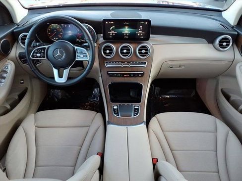 Used 2022 Mercedes-Benz GLC 300 image 4