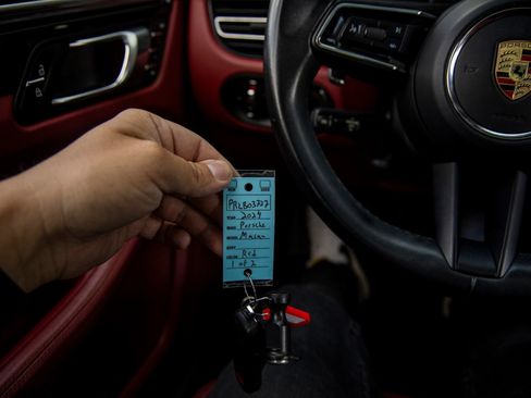 Certified 2023 Porsche Macan image 50