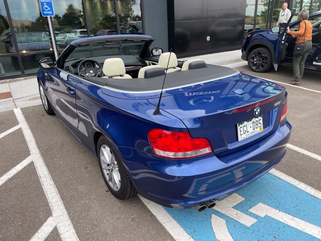 Used 2011 BMW 128i Convertible RWD image 3