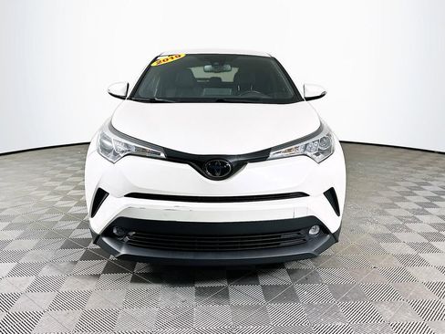Used 2019 Toyota C-HR Limited image 4