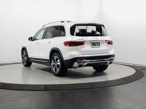 Certified 2026 Mercedes-Benz GLB 250 4MATIC image 27