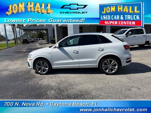 Used 2017 Audi Q3 2.0T Prestige w/ Prestige Package FWD image 5