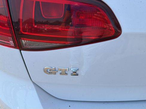 Used 2017 Volkswagen GTI S FWD image 34