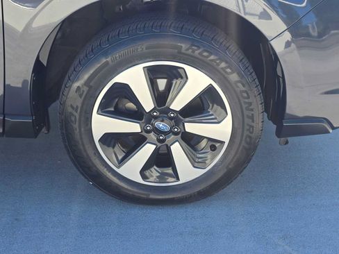 Used 2018 Subaru Forester 2.5i w/ Alloy Wheel Package AWD/4WD image 8