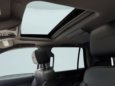 Used 2018 GMC Yukon Denali w/ Denali Ultimate Package image 14