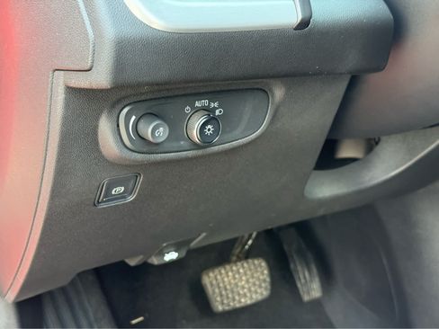 Used 2023 GMC Terrain SLE w/ Driver Convenience Package AWD/4WD image 14