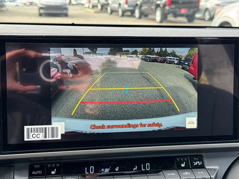 New 2026 Toyota Camry Hybrid FWD image 19