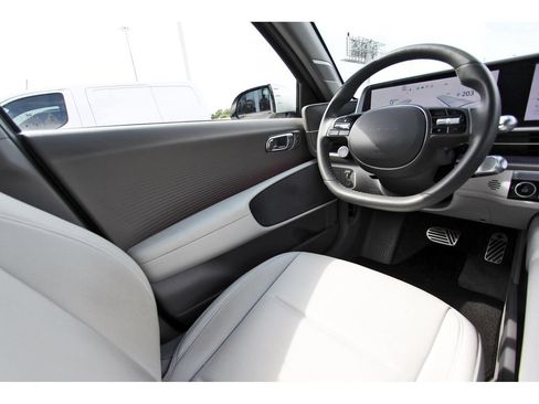 Used 2023 Hyundai Ioniq 6 Limited RWD image 9
