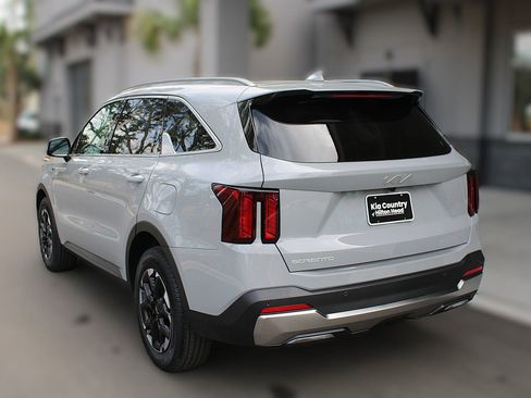 New 2026 Kia Sorento S image 7