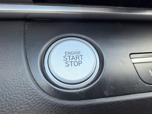 Used 2023 Hyundai Elantra SEL w/ Convenience Package FWD image 30