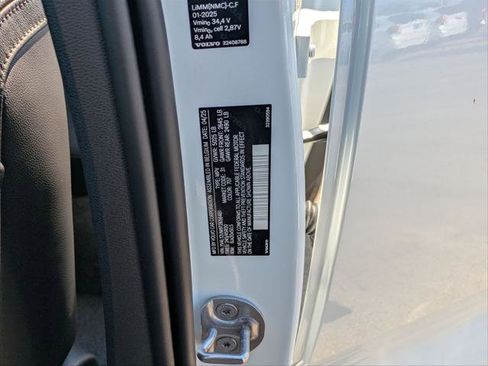 New 2026 Volvo XC40 B5 Ultra w/ Climate Package image 15