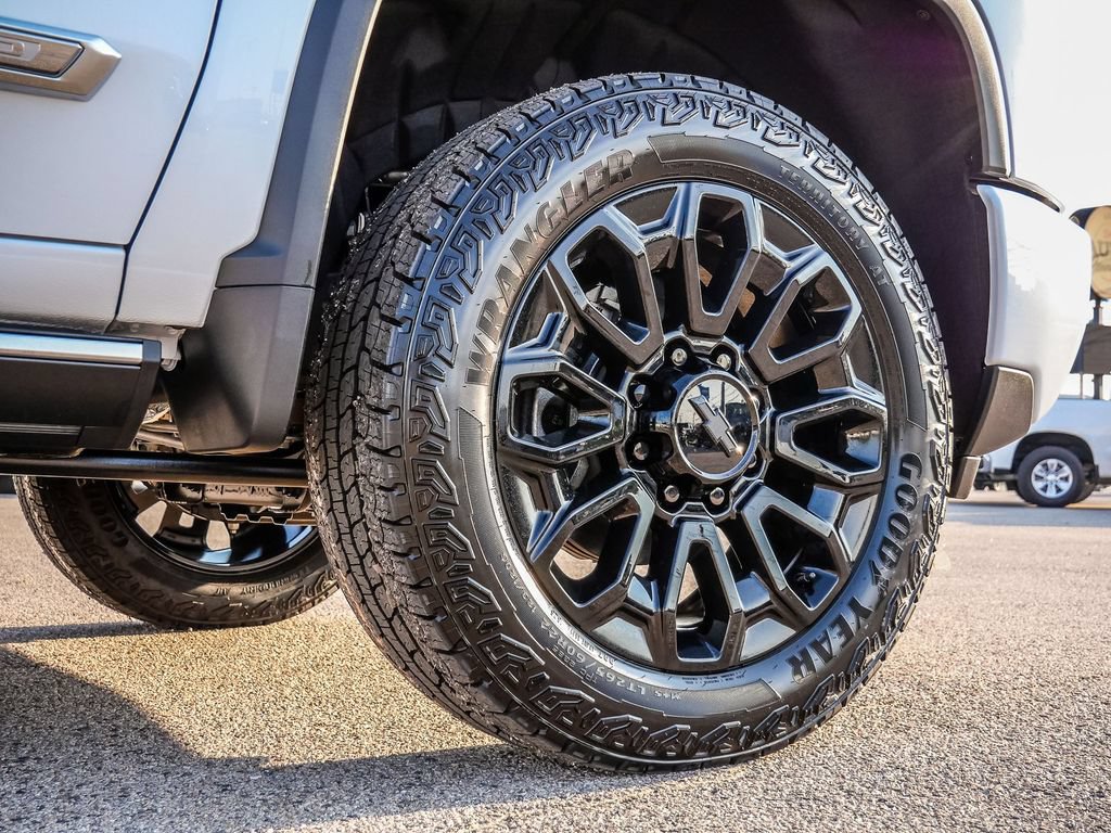 New 2026 Chevrolet Silverado 2500 High Country w/ High Country Premium Package AWD/4WD image 9