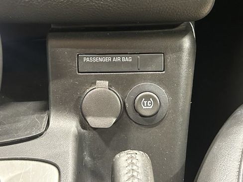 Used 2009 Pontiac G6 GT w/ Sport Package 1 FWD image 34