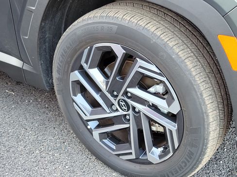 Used 2025 Hyundai Tucson Limited AWD/4WD image 4