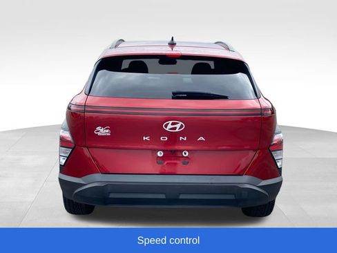 Used 2025 Hyundai Kona SEL FWD image 4