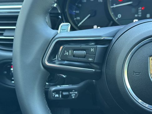 New 2026 Porsche Macan image 27