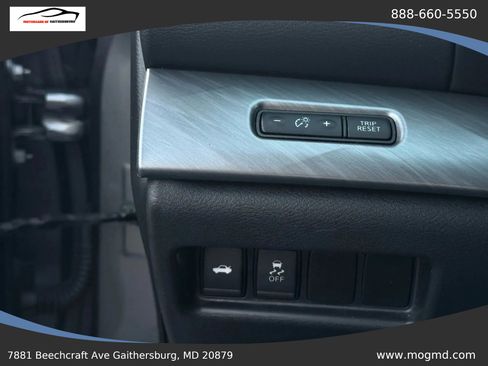 Used 2017 Nissan Maxima 3.5 SV FWD image 35