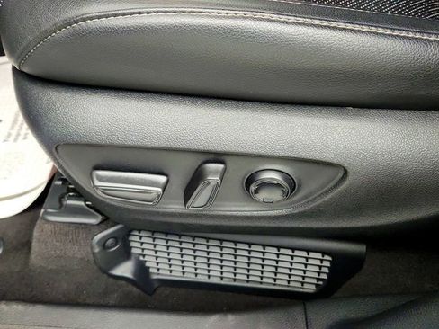 Used 2023 Toyota Sienna XSE AWD/4WD image 12