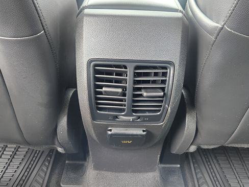 Used 2017 Ford Escape Titanium AWD/4WD image 10