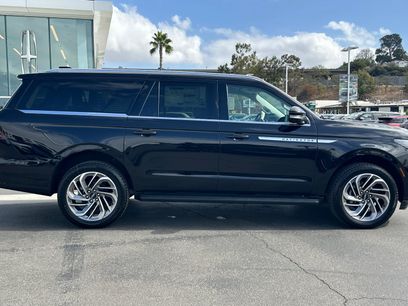 New 2027 Lincoln Navigator L Premier