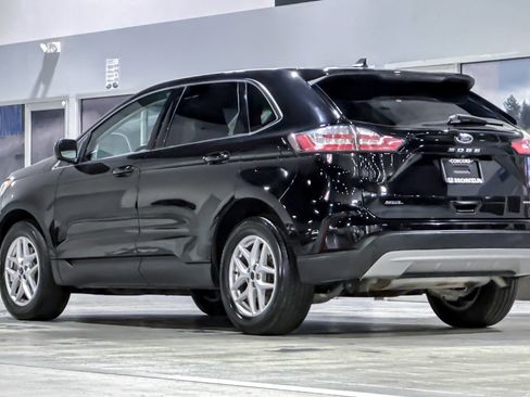 Used 2022 Ford Edge SEL image 3