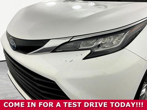 Used 2022 Toyota Sienna LE FWD image 27