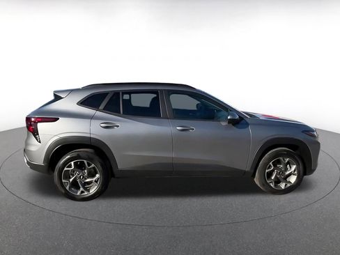 Used 2025 Chevrolet Trax LT image 16