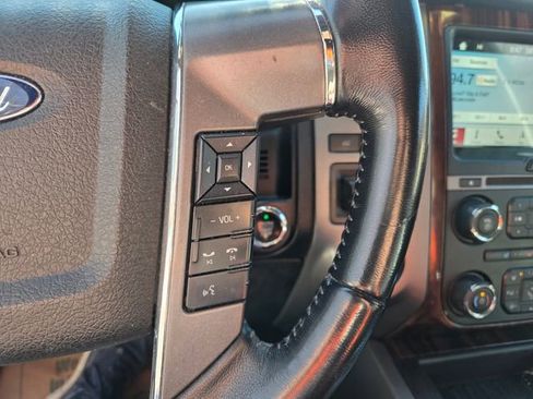 Used 2016 Ford Expedition Platinum image 11