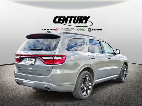 Used 2023 Dodge Durango GT image 4