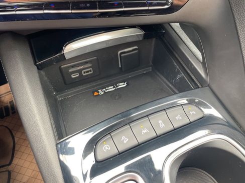 Used 2021 Buick Envision Avenir w/ Technology Package II image 20