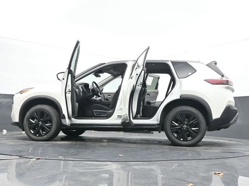 Used 2023 Nissan Rogue SV image 72