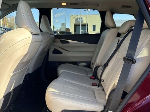 Certified 2022 INFINITI QX60 Luxe w/ Vision Package image 18