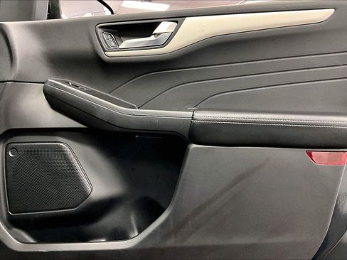 Used 2022 Ford Escape SEL image 23