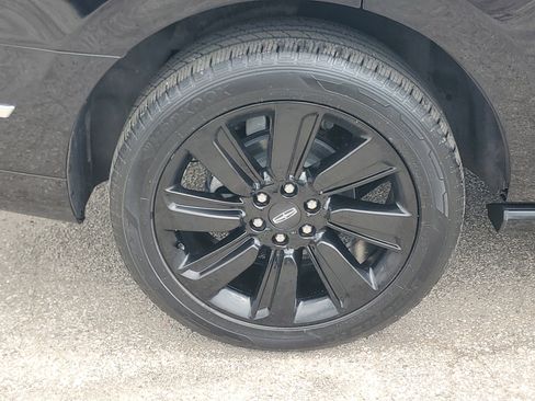 Certified 2023 Lincoln Navigator Reserve AWD/4WD image 7
