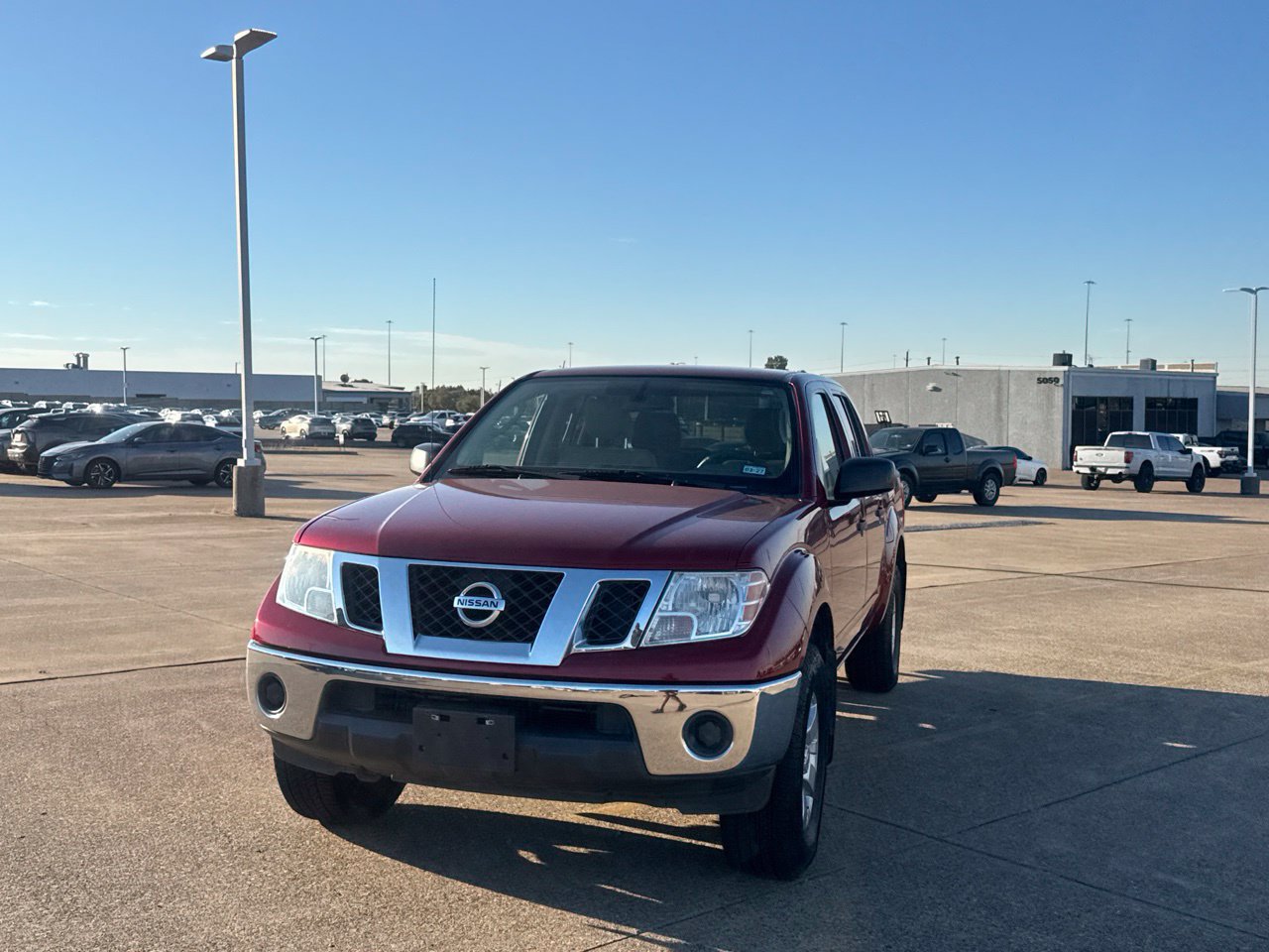 Used 2010 Nissan Frontier SE AWD/4WD image 8