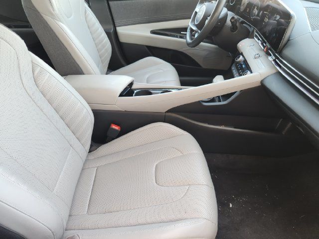Used 2025 Hyundai Elantra Limited FWD image 13