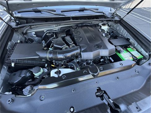 Used 2014 Toyota 4Runner SR5 image 27