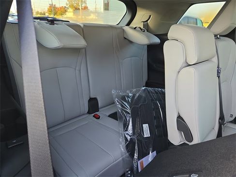 New 2026 INFINITI QX60 Luxe w/ Cargo Package image 17
