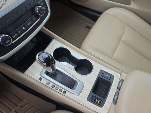 Used 2017 Nissan Altima 3.5 SL w/ 3.5SL Technology Package image 21