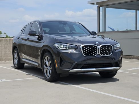 Used 2024 BMW X4 xDrive30i w/ Parking Assistance Package AWD/4WD image 10