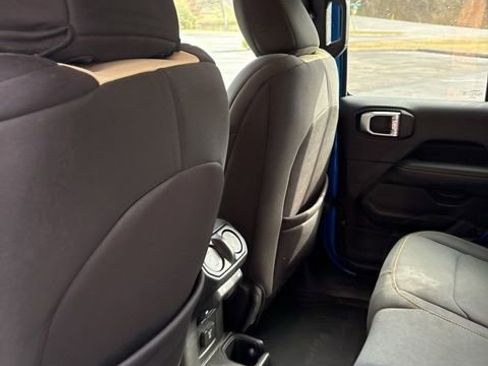 Used 2024 Jeep Wrangler Sahara w/ Safety Group image 15